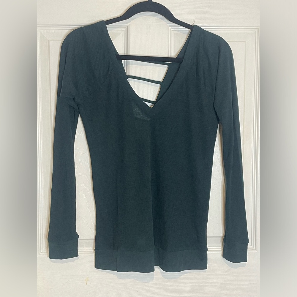 NWT! CHASER RIBBED LONG SLEEVE